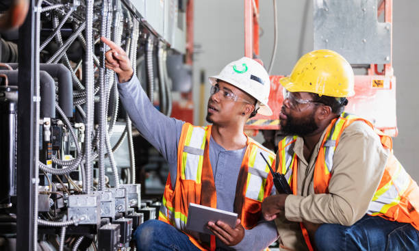 Best Electrical Installation Contractor  in Crestwood, MO