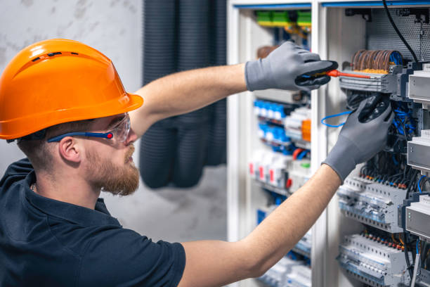 Best Affordable Electrician  in Crestwood, MO